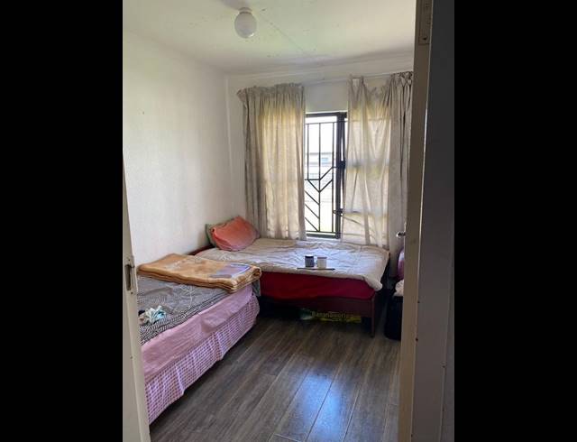 3 BEDROOM PROPERTY TO RENT IN CRYSTAL PARK